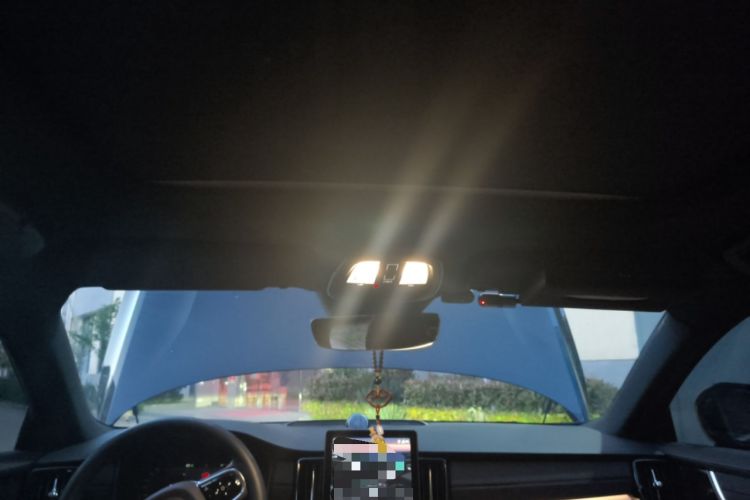 Used Volvo S90 New Energy 2026 Plug-in Hybrid Four-Wheel Drive Long-Range Zhiyuan Luxury Edition Headliner