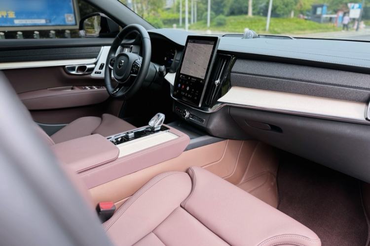 Used Volvo S90 New Energy 2026 Plug-in Hybrid Four-Wheel Drive Long-Range Zhiyuan Luxury Edition Interior 2