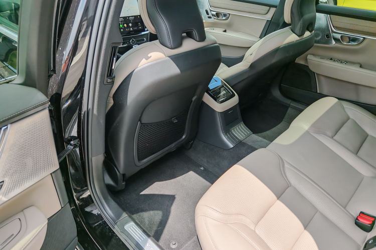 Used Volvo S90 New Energy 2026 Plug-in Hybrid Four-Wheel Drive Long-Range Luxury Smart Edition Interior 2