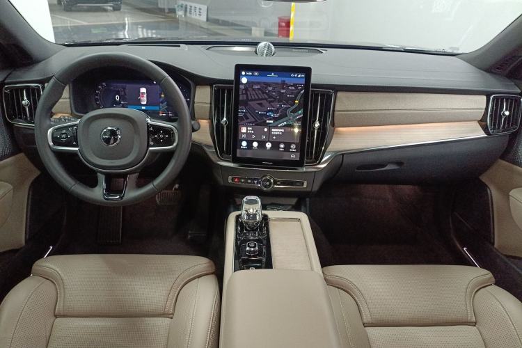 Used Volvo S90 New Energy 2026 Plug-in Hybrid Four-Wheel Drive Long-Range Luxury Smart Edition Interior 2