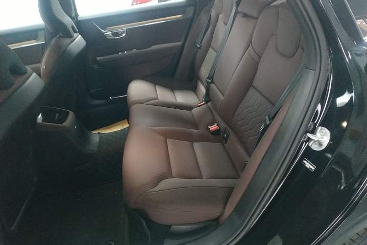 Used Volvo S90 New Energy 2026 Plug-in Hybrid Four-Wheel Drive Long-Range Zhiyi Luxury Edition Interior 4