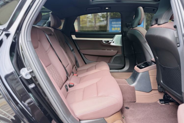 Used Volvo S90 New Energy 2026 Plug-in Hybrid Four-Wheel Drive Long-Range Zhiyuan Luxury Edition Interior 5