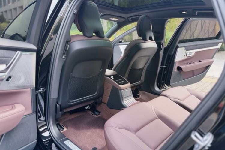 Used Volvo S90 New Energy 2026 Plug-in Hybrid Four-Wheel Drive Long-Range Zhiyuan Luxury Edition Interior 6