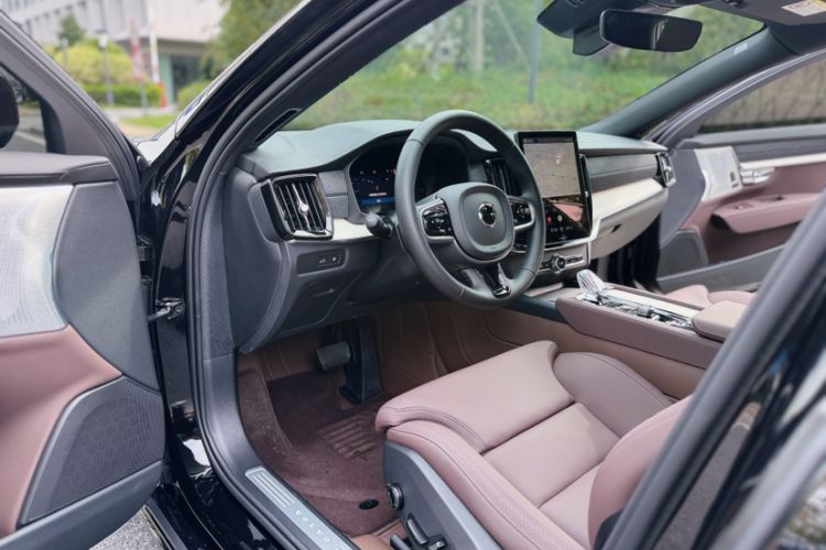 Used Volvo S90 New Energy 2026 Plug-in Hybrid Four-Wheel Drive Long-Range Zhiyuan Luxury Edition Interior 7