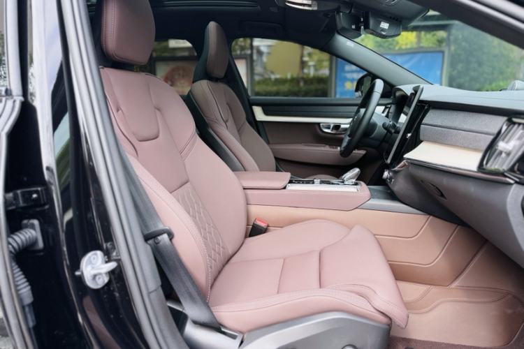Used Volvo S90 New Energy 2026 Plug-in Hybrid Four-Wheel Drive Long-Range Zhiyuan Luxury Edition Interior 8