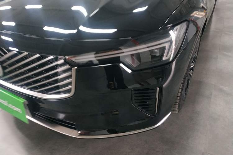 Used Volvo S90 New Energy 2026 Plug-in Hybrid Four-Wheel Drive Long-Range Zhiyi Luxury Edition Left Front Headlight