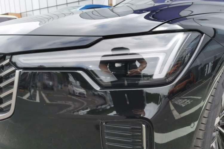 Used Volvo S90 New Energy 2026 Plug-in Hybrid Four-Wheel Drive Long-Range Luxury Smart Edition Left Front Headlight