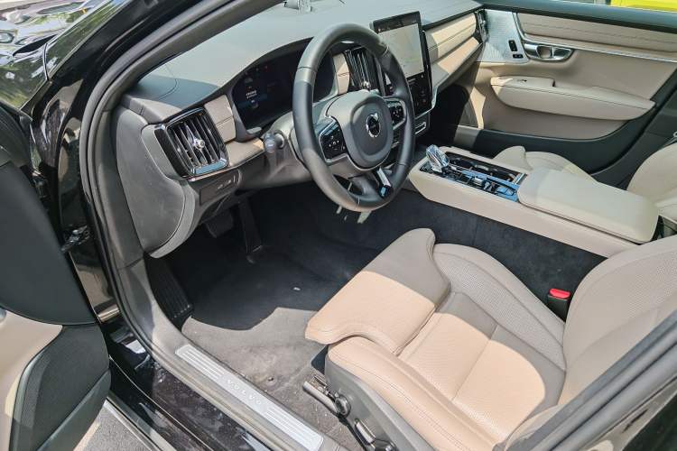 Used Volvo S90 New Energy 2026 Plug-in Hybrid Four-Wheel Drive Long-Range Luxury Smart Edition Left Front Seat