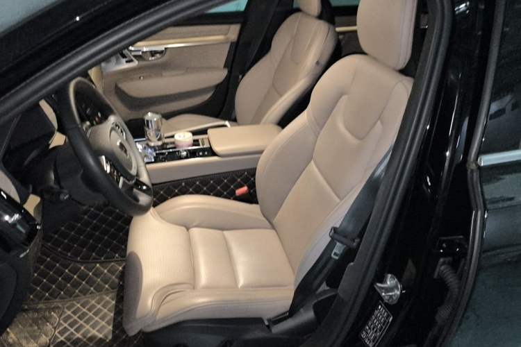 Used Volvo S90 New Energy 2026 Plug-in Hybrid Four-Wheel Drive Long-Range Luxury Smart Edition Left Front Seat