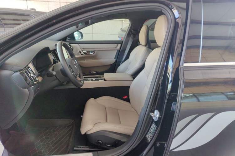 Used Volvo S90 New Energy 2026 Plug-in Hybrid Four-Wheel Drive Long-Range Luxury Smart Edition Left Front Seat