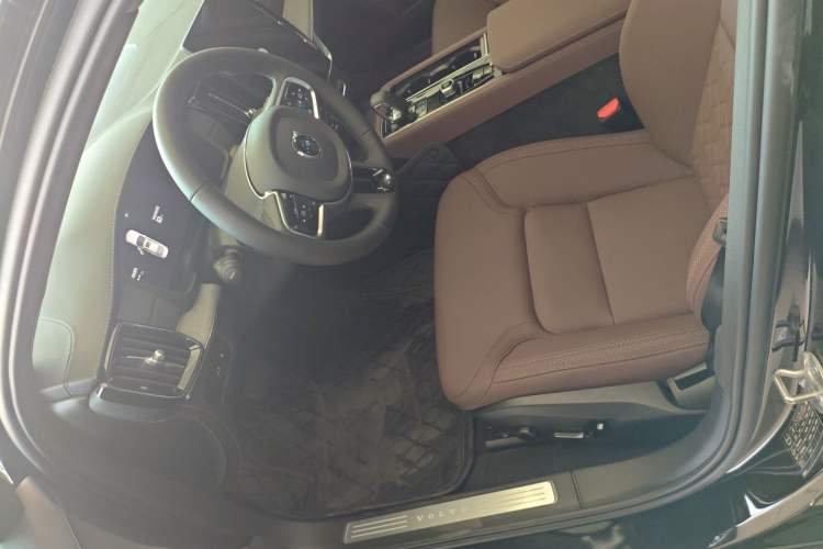 Used Volvo S90 New Energy 2026 Plug-in Hybrid Four-Wheel Drive Long-Range Zhiyi Luxury Edition Left Front Seat