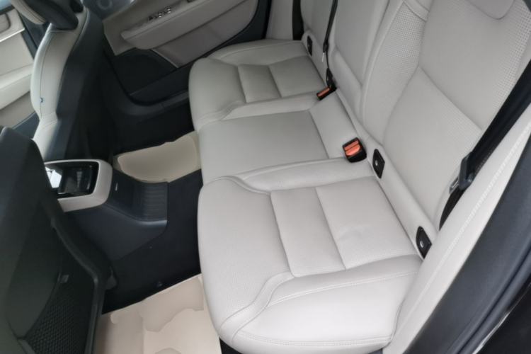 Used Volvo S90 New Energy 2026 Plug-in Hybrid Four-Wheel Drive Long-Range Luxury Smart Edition Left Rear Seat