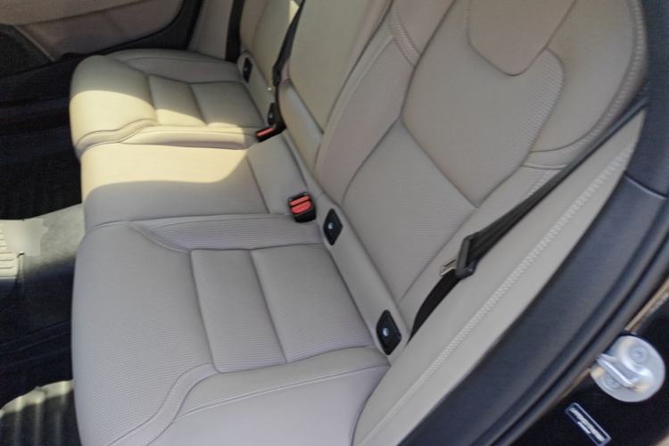 Used Volvo S90 New Energy 2026 Plug-in Hybrid Four-Wheel Drive Long-Range Luxury Smart Edition Left Rear Seat