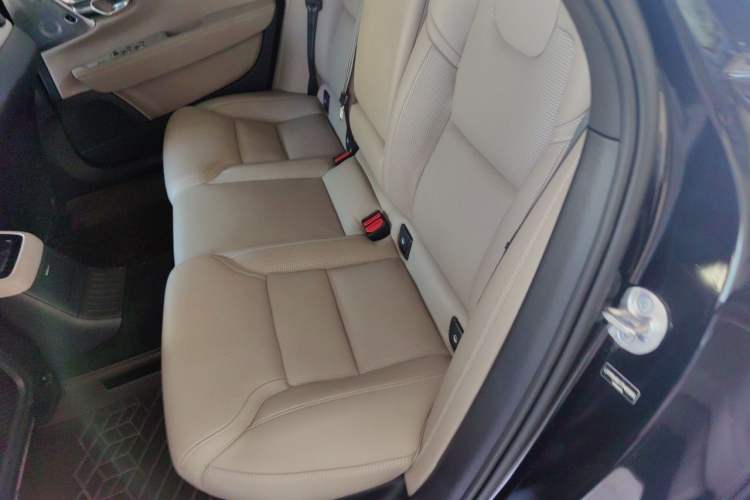 Used Volvo S90 New Energy 2026 Plug-in Hybrid Four-Wheel Drive Long-Range Luxury Smart Edition Left Rear Seat