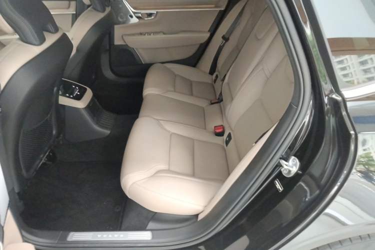 Used Volvo S90 New Energy 2026 Plug-in Hybrid Four-Wheel Drive Long-Range Luxury Smart Edition Left Rear Seat
