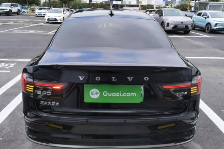 Used Volvo S90 New Energy 2026 Plug-in Hybrid Four-Wheel Drive Long-Range Luxury Smart Edition Rear