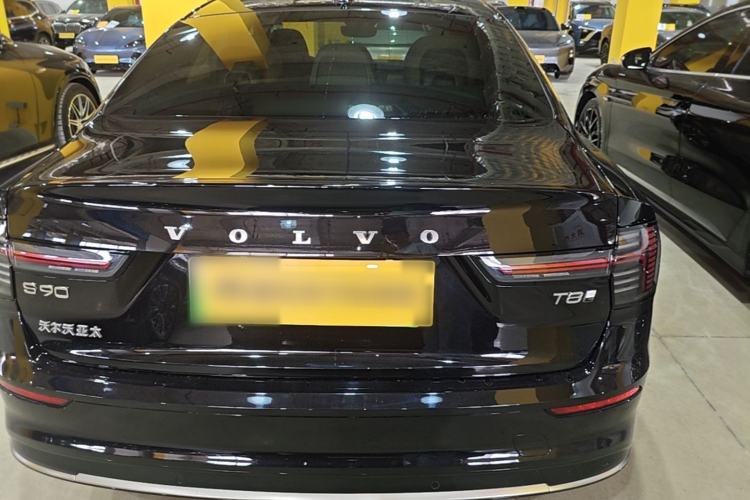 Used Volvo S90 New Energy 2026 Plug-in Hybrid Four-Wheel Drive Long-Range Luxury Smart Edition Rear
