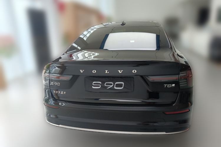 Used Volvo S90 New Energy 2026 Plug-in Hybrid Four-Wheel Drive Long-Range Luxury Smart Edition Rear