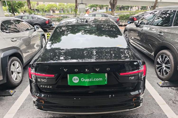 Used Volvo S90 New Energy 2026 Plug-in Hybrid Four-Wheel Drive Long-Range Luxury Smart Edition Rear