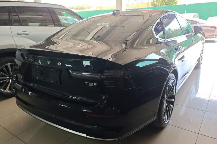 Used Volvo S90 New Energy 2026 Plug-in Hybrid Four-Wheel Drive Long-Range Zhiyi Luxury Edition Rear Right 45 Deg