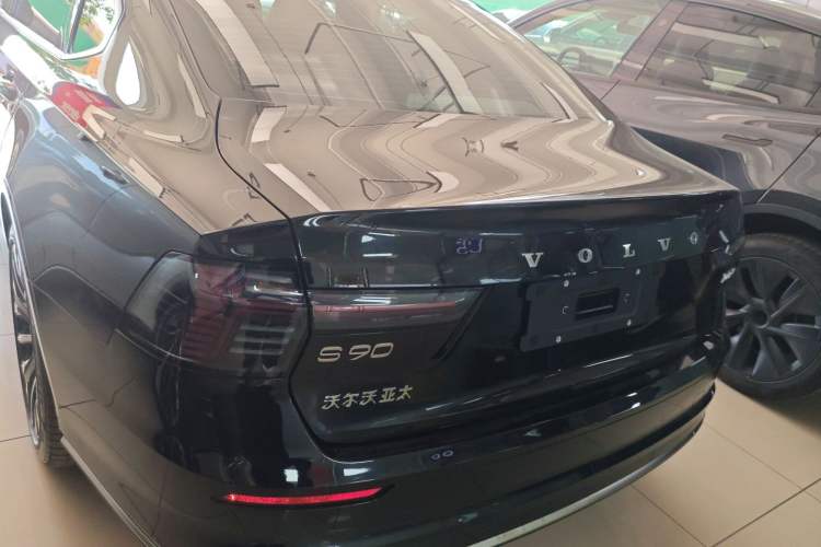 Used Volvo S90 New Energy 2026 Plug-in Hybrid Four-Wheel Drive Long-Range Zhiyi Luxury Edition Rear