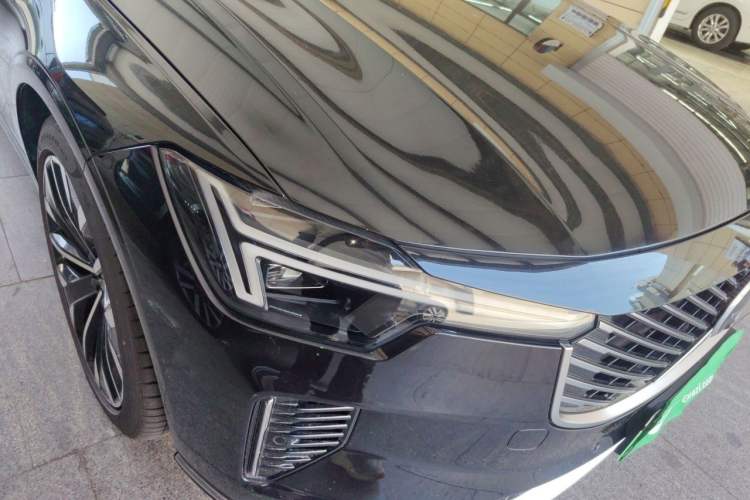 Used Volvo S90 New Energy 2026 Plug-in Hybrid Four-Wheel Drive Long-Range Luxury Smart Edition Right Front Headlight