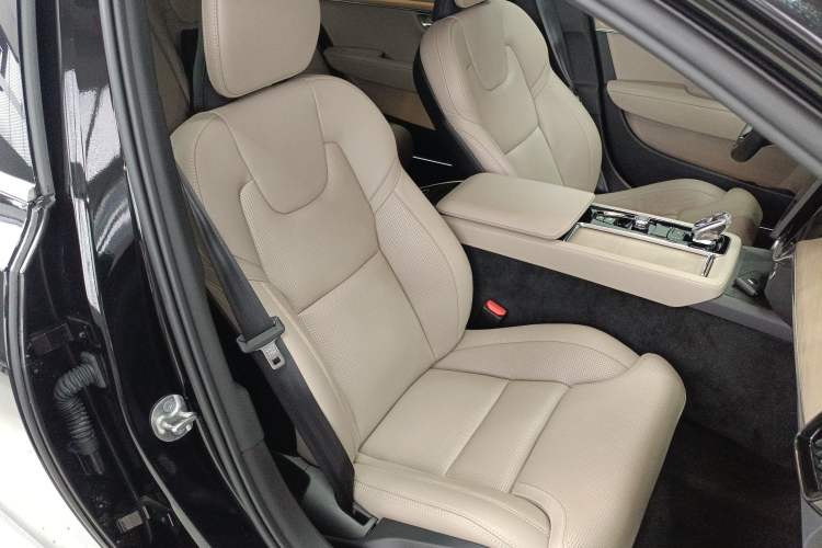 Used Volvo S90 New Energy 2026 Plug-in Hybrid Four-Wheel Drive Long-Range Luxury Smart Edition Right Front Seat