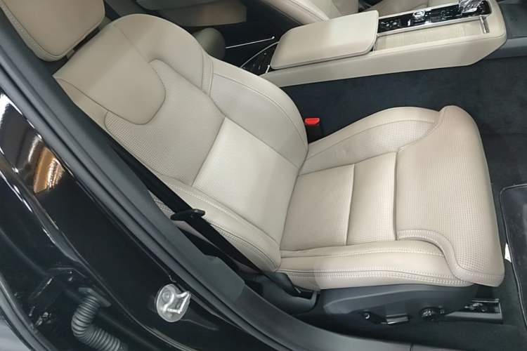 Used Volvo S90 New Energy 2026 Plug-in Hybrid Four-Wheel Drive Long-Range Luxury Smart Edition Right Front Seat