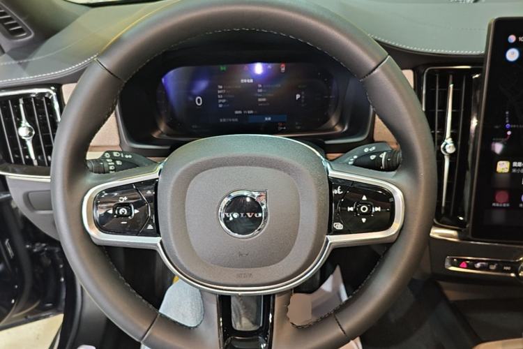 Used Volvo S90 New Energy 2026 Plug-in Hybrid Four-Wheel Drive Long-Range Luxury Smart Edition Steering Wheel