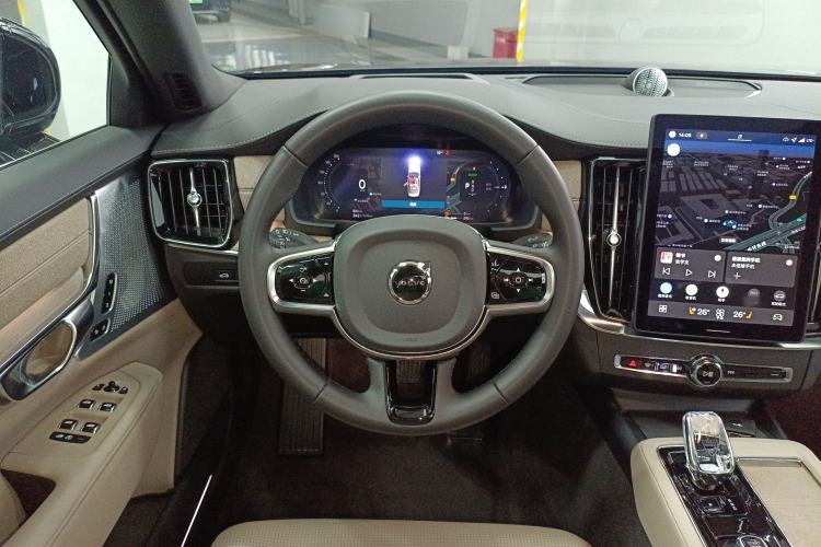 Used Volvo S90 New Energy 2026 Plug-in Hybrid Four-Wheel Drive Long-Range Luxury Smart Edition Steering Wheel