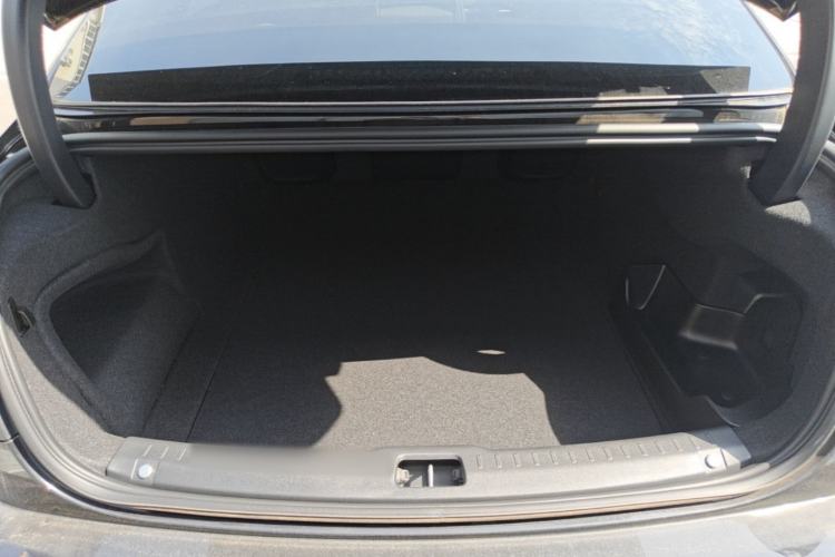 Used Volvo S90 New Energy 2026 Plug-in Hybrid Four-Wheel Drive Long-Range Luxury Smart Edition Trunk