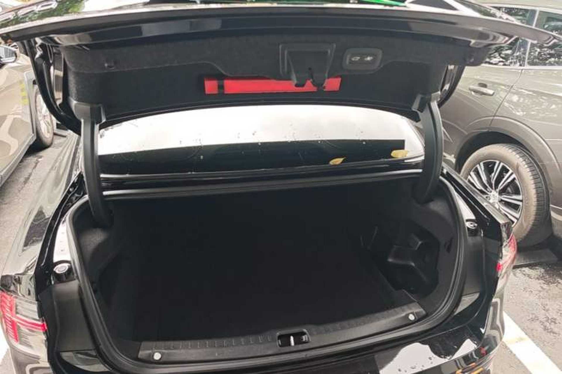 Used Volvo S90 New Energy 2026 Plug-in Hybrid Four-Wheel Drive Long-Range Luxury Smart Edition Trunk