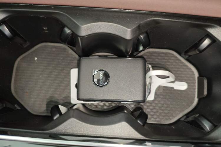 Used Volvo S90 New Energy 2026 Plug-in Hybrid Four-Wheel Drive Long-Range Zhiyi Luxury Edition Vehicle Key