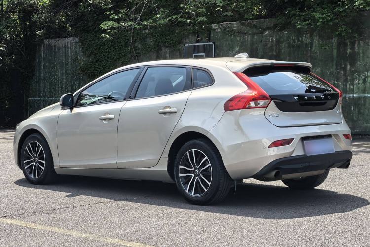 Used Volvo V40 2018 T3 Zhiyi Edition Exterior 2