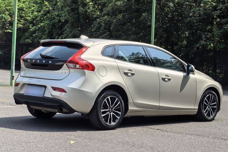 Used Volvo V40 2018 T3 Zhiyi Edition Exterior 3