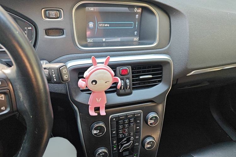 Used Volvo V40 2014 2.0T Zhiya Edition Audio And AC Panel