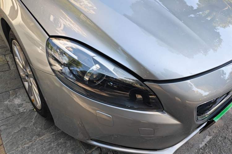 Used Volvo V40 2014 2.0T Zhiya Edition Exterior 6