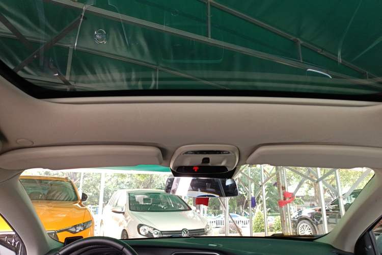 Used Volvo V40 2014 2.0T Zhiya Edition Headliner
