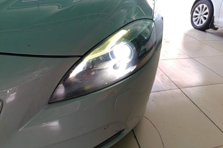 Used Volvo V40 2014 2.0T Zhiya Edition Left Front Headlight
