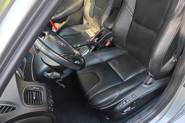 Used Volvo V40 2014 2.0T Zhiya Edition Left Front Seat