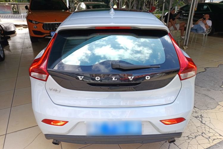 Used Volvo V40 2014 2.0T Zhiya Edition Rear