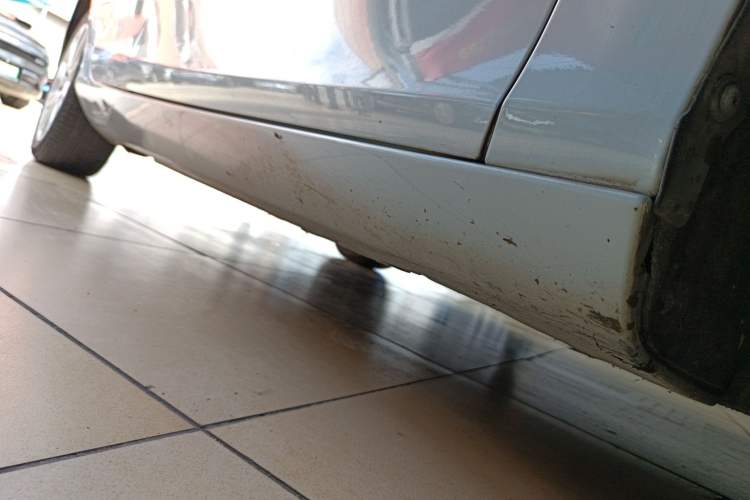 Used Volvo V40 2014 2.0T Zhiya Edition Right Side Sill