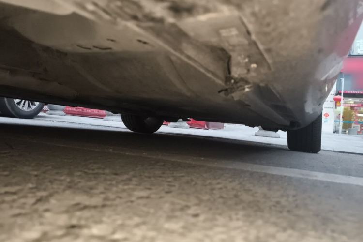 Used Volvo V40 2013 2.0T Zhiyi Edition Chassis Front Left