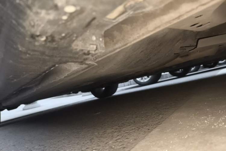 Used Volvo V40 2013 2.0T Zhiyi Edition Chassis Front Right