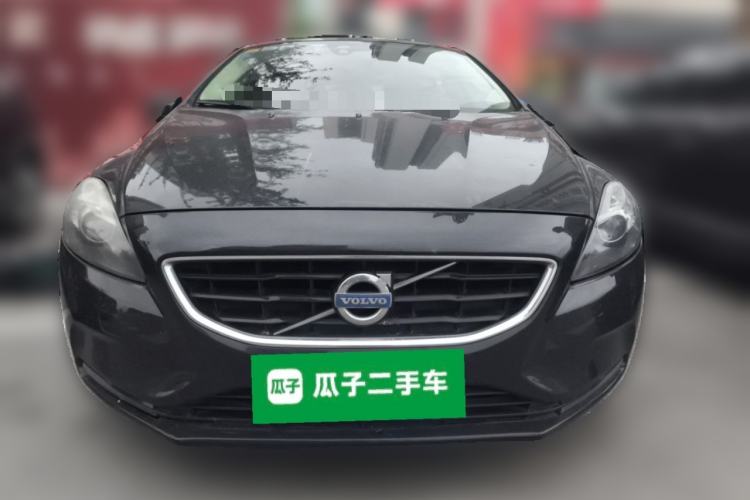 Used Volvo V40 2013 2.0T Zhiyi Edition Front