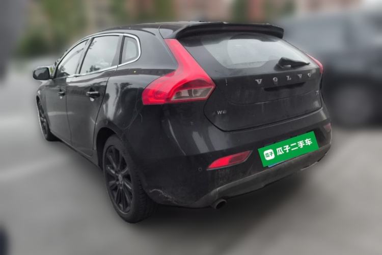 Used Volvo V40 2013 2.0T Zhiyi Edition Rear Left 45 Deg