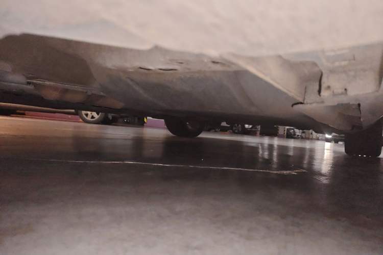 Used Volvo V40 2013 2.0T Zhiyi Edition Chassis Front Left