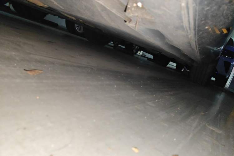 Used Volvo V40 2013 2.0T Zhiya Edition Chassis Front Left