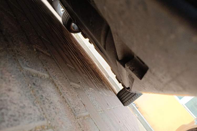 Used Volvo V40 2013 2.0T Zhiyi Edition Chassis Front Left