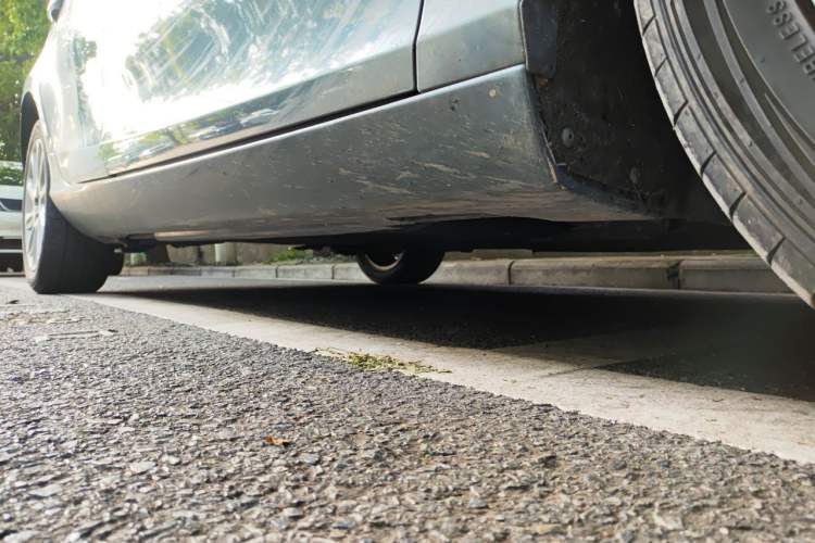 Used Volvo V40 2013 2.0T Zhiya Edition Chassis Front Right
